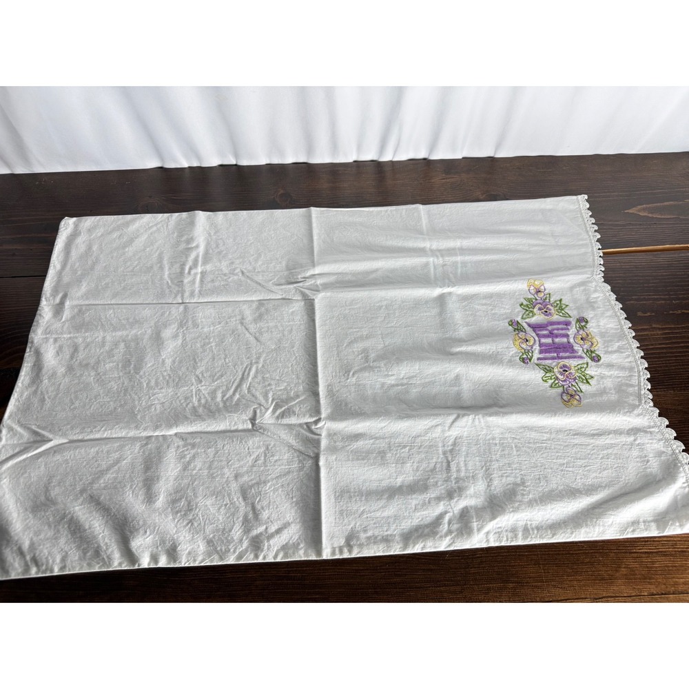 Vintage His and Hers Pillowcase Set Embroidered Floral Pansy Crochet‎ Trim White - Picture 7 of 9